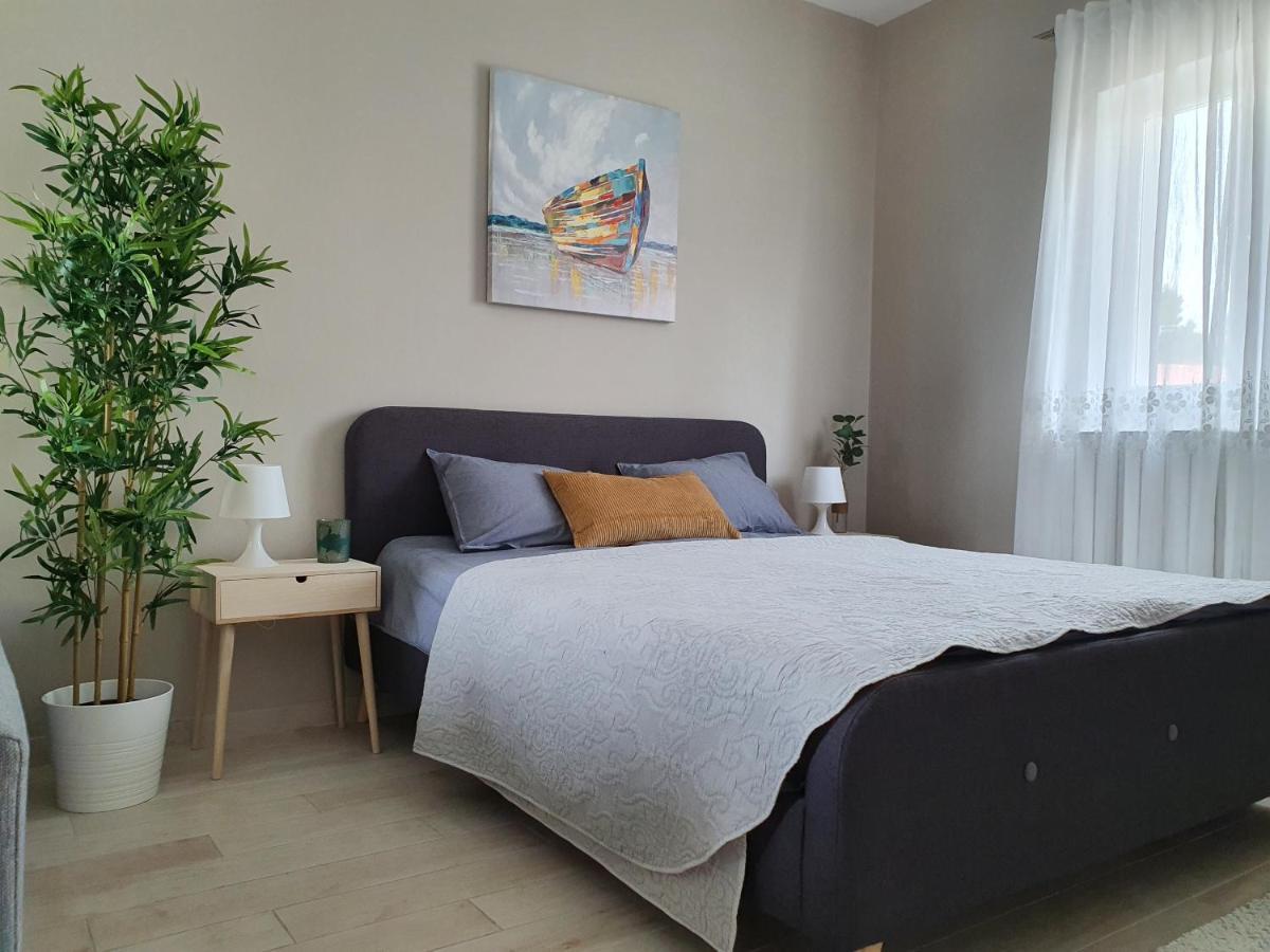 Apartment Danijela Novalja Dış mekan fotoğraf