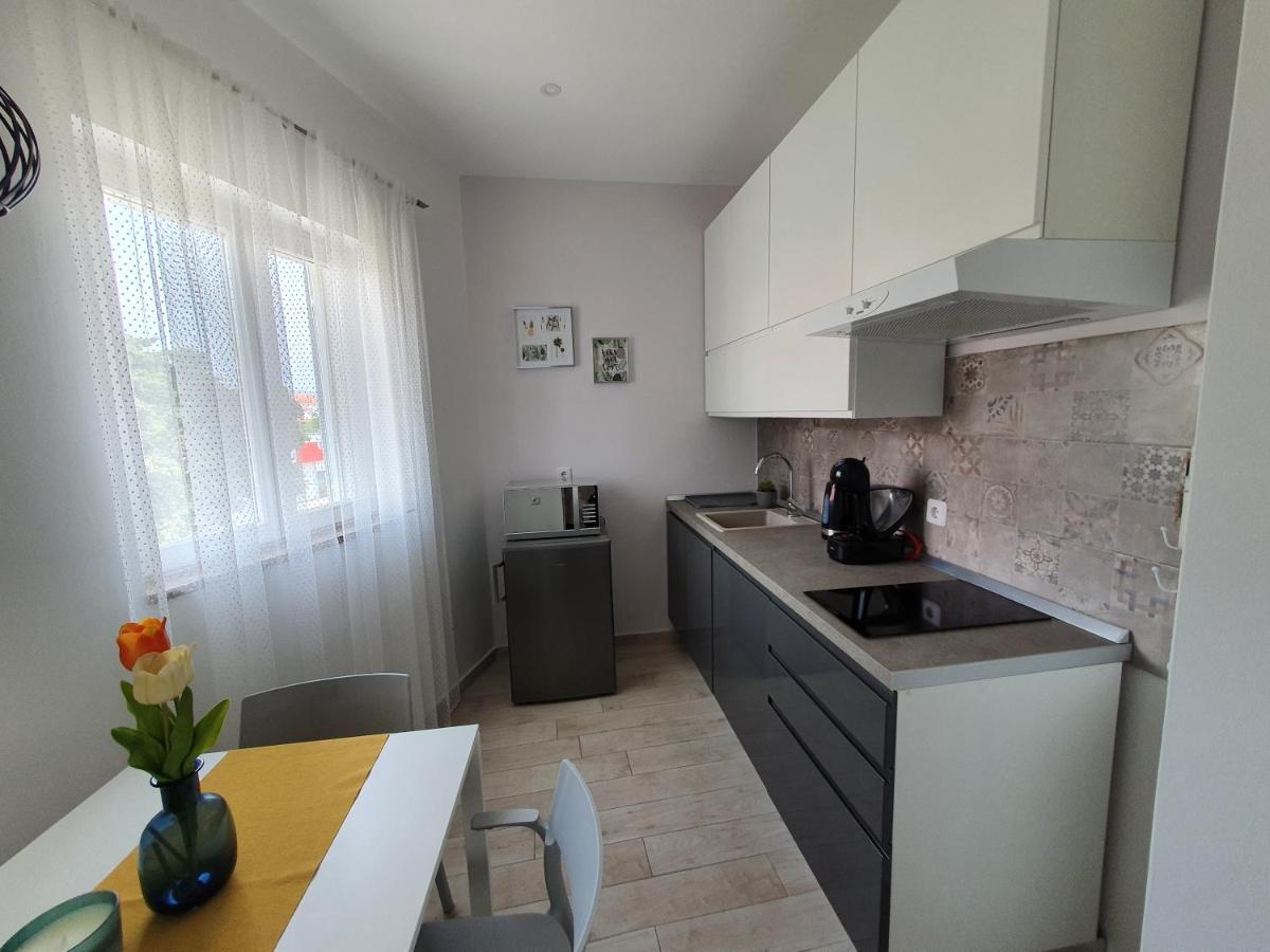 Apartment Danijela Novalja Dış mekan fotoğraf