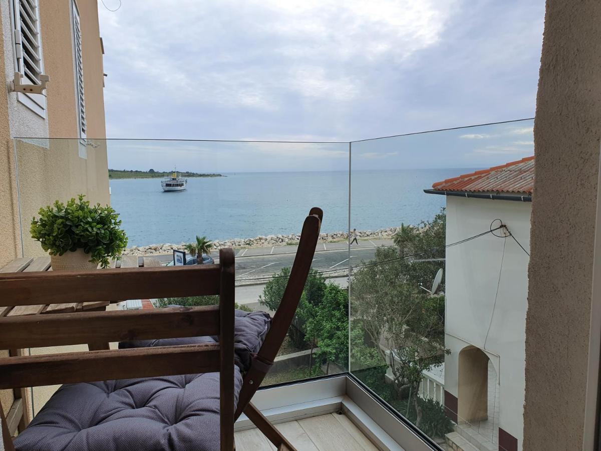 Apartment Danijela Novalja Dış mekan fotoğraf