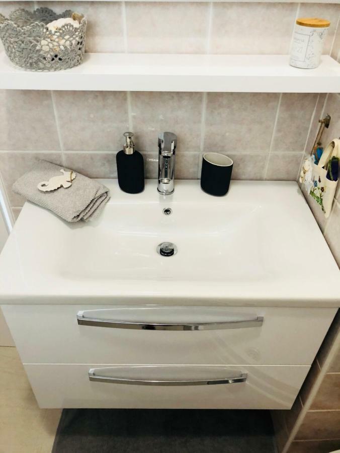 Apartment Danijela Novalja Dış mekan fotoğraf