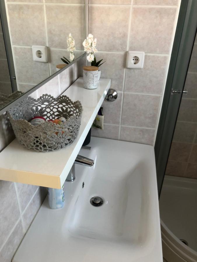 Apartment Danijela Novalja Dış mekan fotoğraf